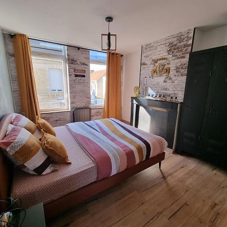 Comme Un Air De Chez Soi Apartment Calais Luaran gambar