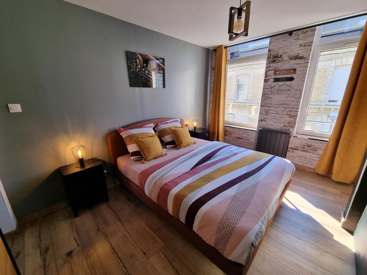 Comme Un Air De Chez Soi Apartment Calais Luaran gambar